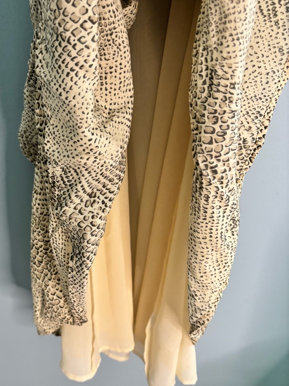 Rails Adora Midi Dress in Cream Snakeskin Sleeveless Spaghetti Strap Size Medium - Picture 8 of 12